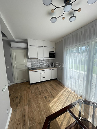 Renovēta māja, labiekārtots apzaļumots pagalms, vieta automašīnai, terase, guļamistabu Jūrmala - foto 16