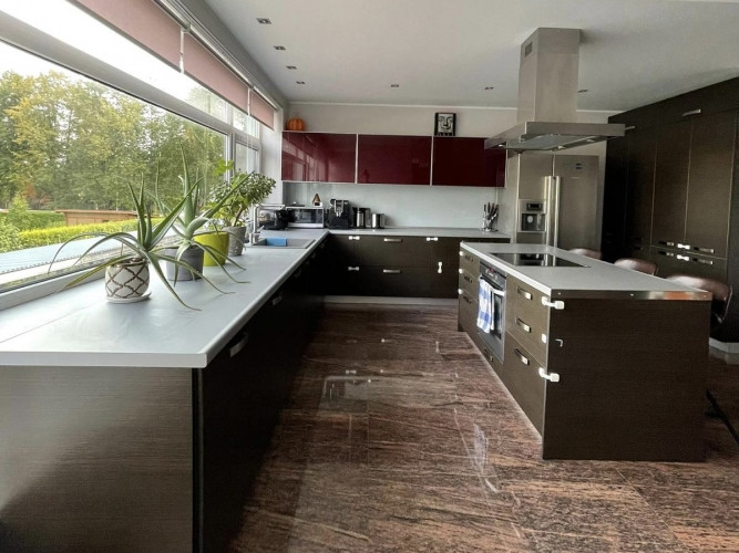 Tiek izīrēts mēbelēts 4-istabu dzīvoklis jaunā projektā Mellužos, tikai pāris soļu Jūrmala - foto 4