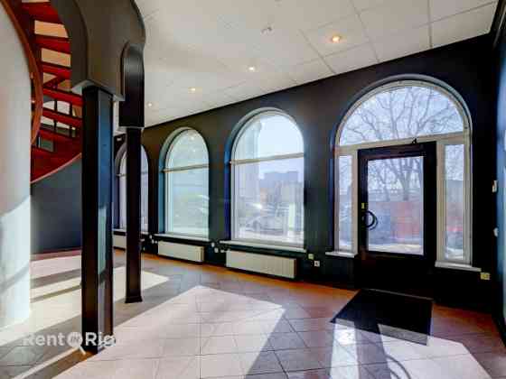 Коммерческие помещения с широкими возможностями использования в Рига