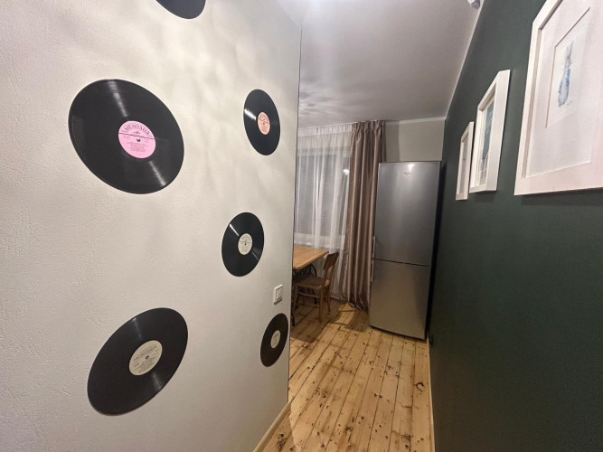 Izīrē 2-istabu dzīvokli tikko pēc kapitālā remonta!  Mēbelēts un aprīkots ar visu Rīga - foto 2