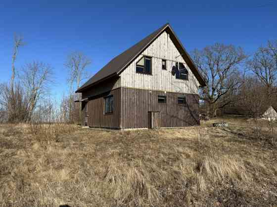 На продажу сельская усадьба  49,89 га с жилым домом, всего в 1 км от Видале! Talsi un novads