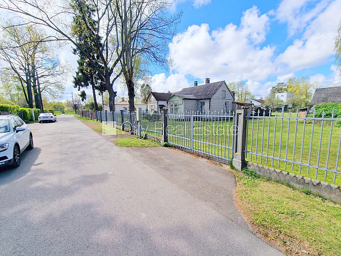 Privātmāja, vasarnīca, šīfera jumta segums, ķieģeļu mūra sienas, labiekārtota apzaļumota Jūrmala - foto 14