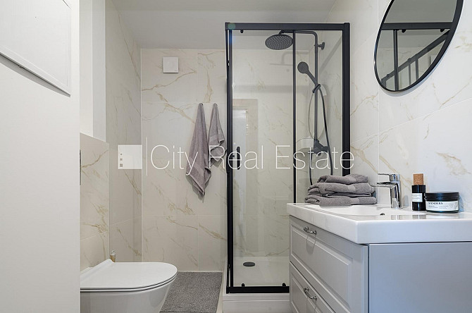 Pagalma māja, renovēta māja, labiekārtota apzaļumota teritorija, vieta automašīnai, ieeja no Rīga - foto 19