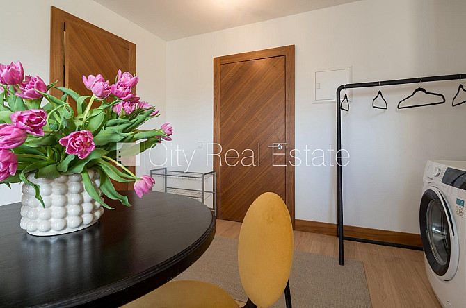 Pagalma māja, renovēta māja, labiekārtota apzaļumota teritorija, vieta automašīnai, ieeja no Rīga - foto 6