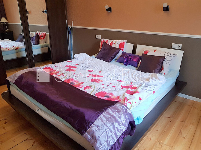 Fasādes māja, renovēta māja, labiekārtota apzaļumota teritorija, slēgts pagalms, ieeja no Rīga - foto 5