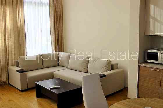 Проект - Panorama Plaza (Панорама Плаза), благоустроенный озеленённый двор, во дворе Рига