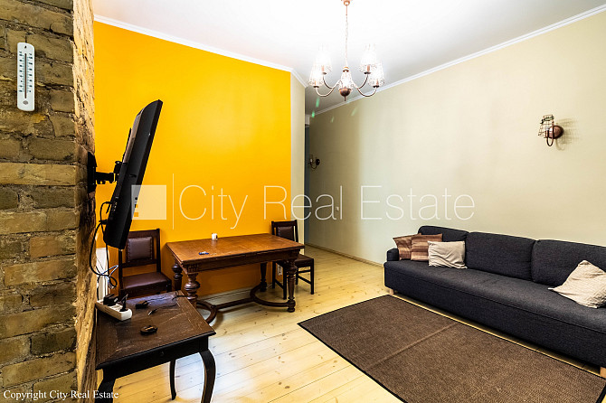 Здание во дворе, реновированный дом, благоустроенный озеленённый двор, закрытый Рига - изображение 2