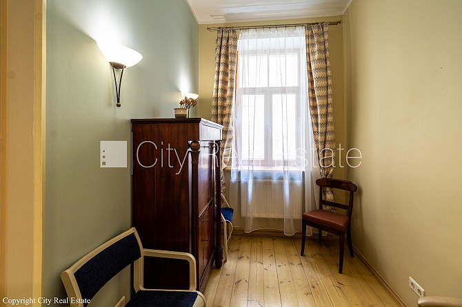 Fasādes māja, slēgts pagalms, iežogota teritorija, vieta vairākām automašīnām, beletāža, Rīga - foto 12