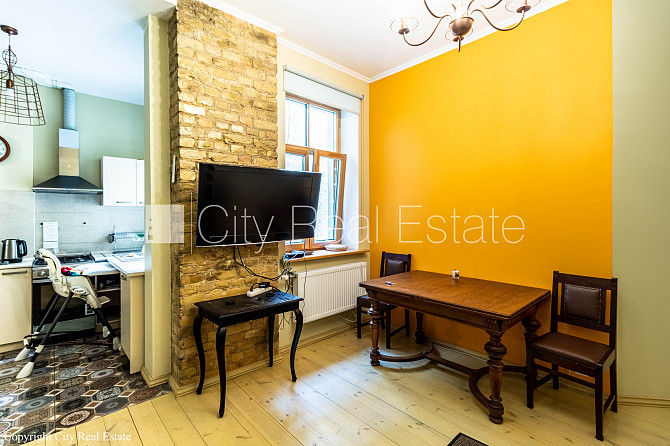 Fasādes māja, slēgts pagalms, iežogota teritorija, vieta vairākām automašīnām, beletāža, Rīga - foto 15