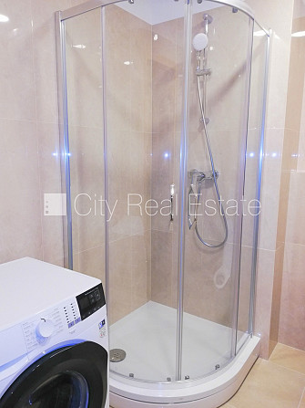 Jaunceltne, labiekārtota apzaļumota teritorija, pagalmā bērnu spēļu laukums, teritorijas Rīga - foto 7