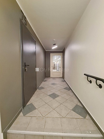 Fasādes māja, renovēta māja, slēgts pagalms, ieeja no ielas un pagalma, ir lifts, kāpņu Rīga - foto 13