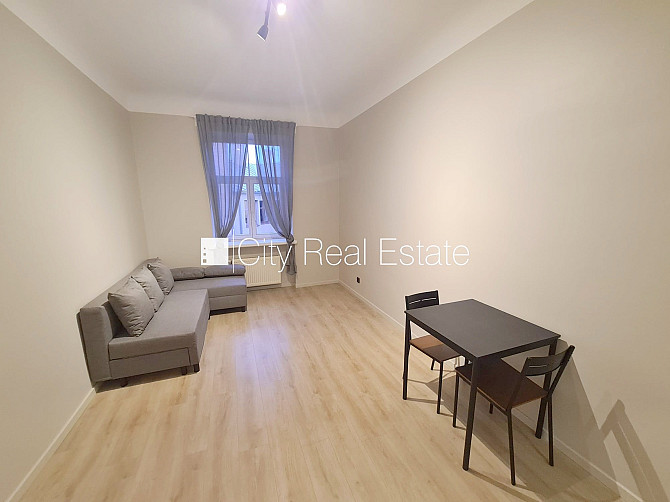 Fasādes māja, renovēta māja, slēgts pagalms, ieeja no ielas un pagalma, ir lifts, kāpņu Rīga - foto 3