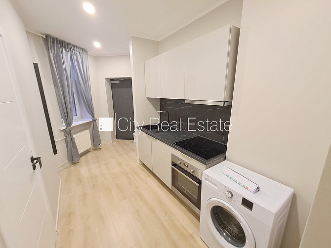 Fasādes māja, renovēta māja, slēgts pagalms, ieeja no ielas un pagalma, ir lifts, kāpņu Rīga - foto 4