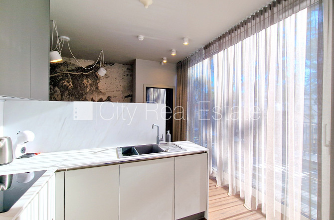 Jaunceltne, fasādes māja, labiekārtota apzaļumota teritorija, pazemes autostāvvieta, ieeja no Jūrmala - foto 13