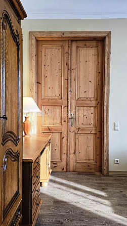 Fasādes māja, slēgts pagalms, iespēja nomāt autostāvvietu, ieeja no pagalma, logi vērsti Rīga - foto 16