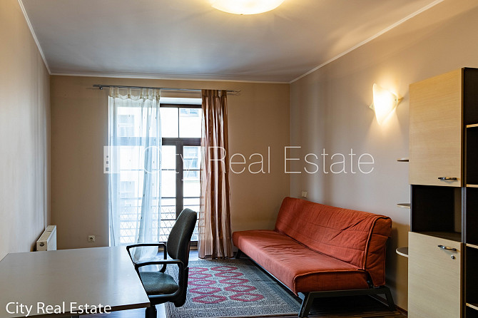 Pagalma ēka, renovēta māja, labiekārtota apzaļumota teritorija, iespēja nomāt Rīga - foto 10