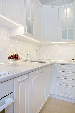 Fasādes māja, renovēta māja, labiekārtota apzaļumota teritorija, ieeja no ielas un pagalma, Rīga - foto 5