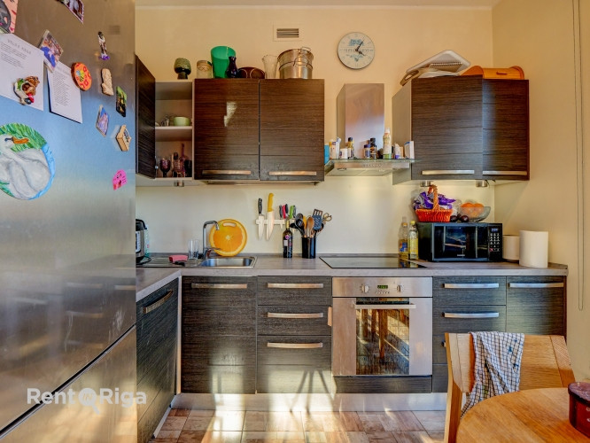 Ekskluzīvs dzīvoklis ar kamīnu, 106 kvm terasi un 2 pazemes autostāvvietām.  Iekštelpu Rīga - foto 5