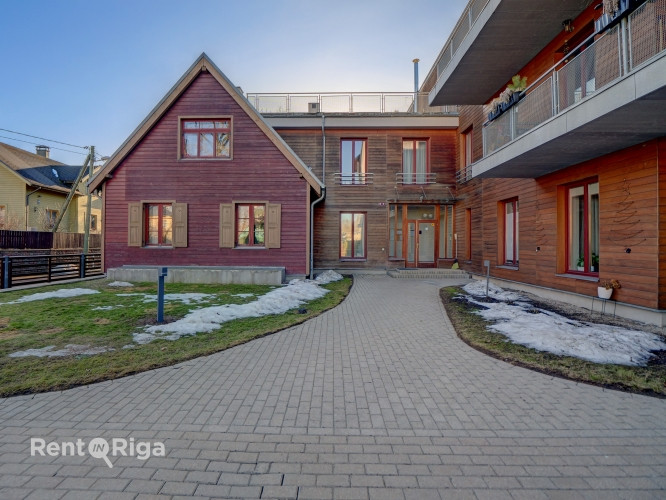 Ekskluzīvs dzīvoklis ar kamīnu, 106 kvm terasi un 2 pazemes autostāvvietām.  Iekštelpu Rīga - foto 2