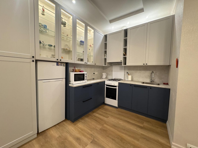 Izīrē klusu un mājīgu 2 istabu dzīvokli!  Dzīvoklis ir gaišs, pilnībā aprīkots un tam ir Rīga - foto 8