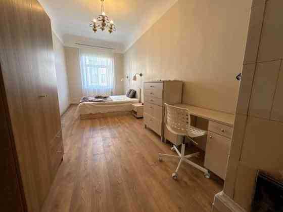 Izīrē plašu 3 istabu dzīvokli!  Dzīvoklis ir gaišs un mājīgs. un tajā visas 3 istabas ir izolētas. I Rīga