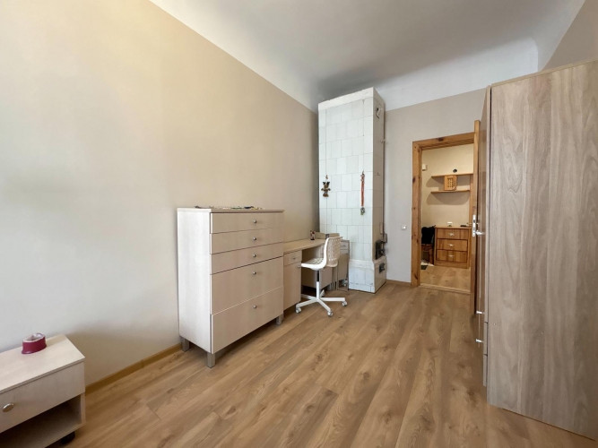 Izīrē plašu 3 istabu dzīvokli!  Dzīvoklis ir gaišs un mājīgs. un tajā visas 3 istabas ir Rīga - foto 9