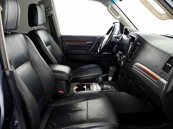 Mitsubishi Pajero Luxury ATM 3.2 Di-D 125kW Tallina