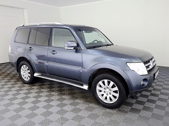Mitsubishi Pajero Luxury ATM 3.2 Di-D 125kW Tallina - foto 1