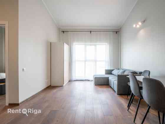 Сдается просторная и светлая 2-комнатная квартира-лофт с высокими потолками и Rīga