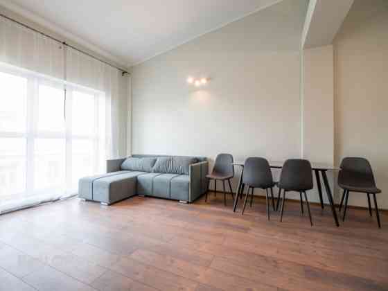 Сдается просторная и светлая 2-комнатная квартира-лофт с высокими потолками и Rīga