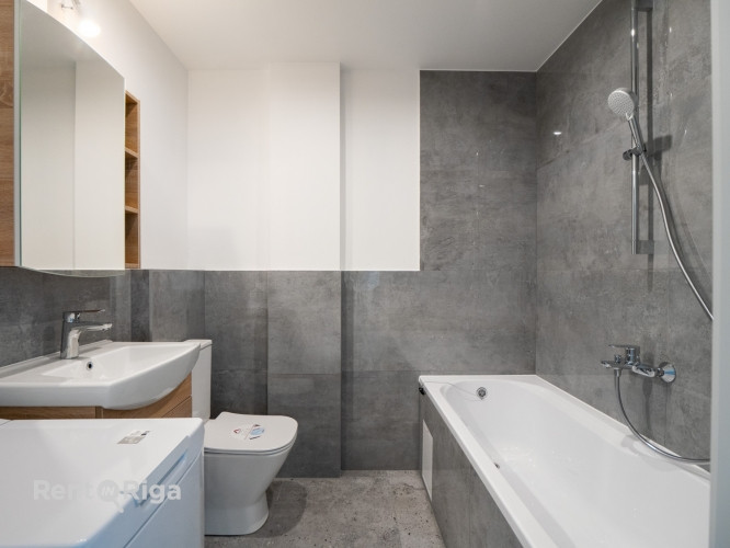 Pieejams plašs un gaišs 2 istabu lofta tipa dzīvoklis ar augstajiem griestiem un ērtu Rīga - foto 8