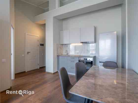 Сдается просторная и светлая 2-комнатная квартира-лофт с высокими потолками и Rīga