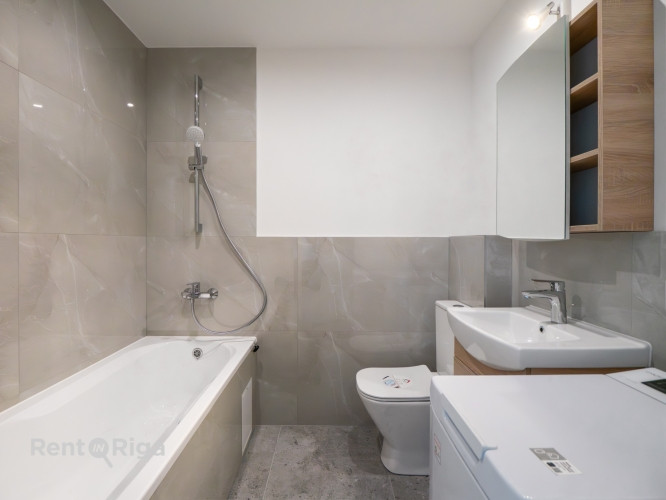 Pieejams plašs un gaišs 2 istabu lofta tipa dzīvoklis ar augstajiem griestiem un ērtu Rīga - foto 8