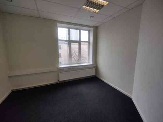 Studija / birojs / dzīvoklis ar 4 istabām.  + Maza virtuvīte. + Sava tualete ar dušu. + Noliktavas t Rīga