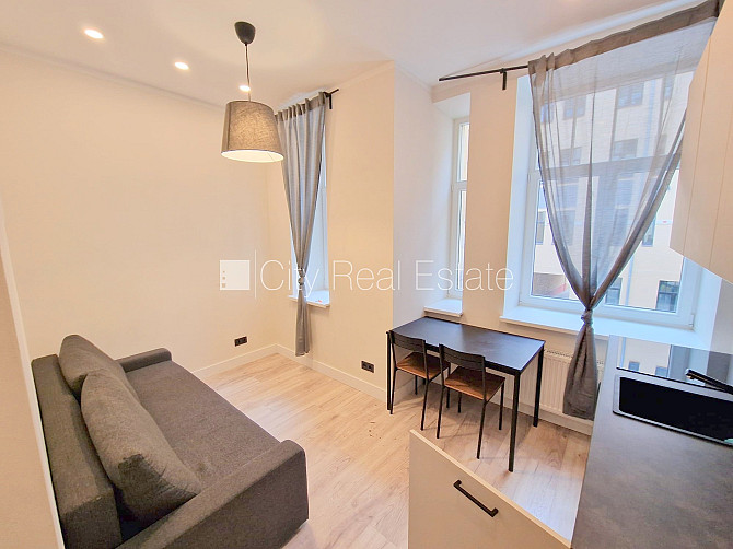 Jaunceltne, fasādes māja, slēgts pagalms, ieeja no pagalma, ir lifts, balkons 1,8 m2, terase Rīga - foto 7