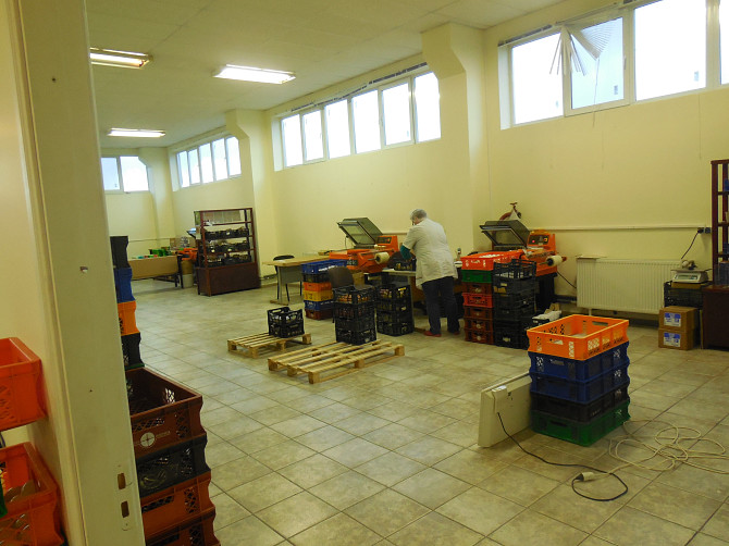 Iznomā telpas 1100 m² platībā (3 st.) ražošanai vai noliktavai (iepriekš izmantotas parfimērijas... Рига - изображение 7