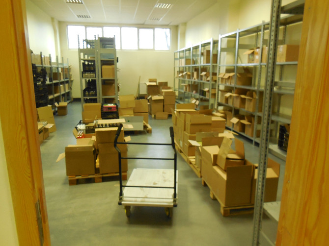 Iznomā telpas 1100 m² platībā (3 st.) ražošanai vai noliktavai (iepriekš izmantotas parfimērijas... Рига - изображение 4