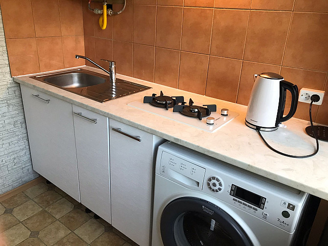 Īpašnieks izīrē kompaktu mājīgu vienistabas dzīvokli ar visām ērtībām piecstāvu ķieģeļu mūra ēkas... Рига - изображение 8