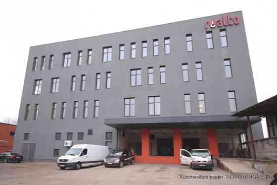 Аренда тёплого производственно-складского помещения в Пурвциемсе  рядом с ТЦ Рига