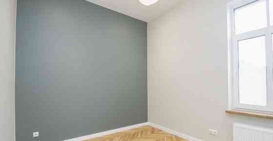 Māja Grīziņkalnā!  Pārdošanā tiek piedāvāta atsevišķi stāvoša māja ar kopējo platību 117 m pašā Rīga Rīga