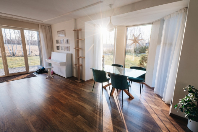 Dzīve mierā un dabas tuvumā  tikai aptuveni 25 minūšu braucienā no Rīgas. Pārdošanā Daugavpils un novads - foto 3