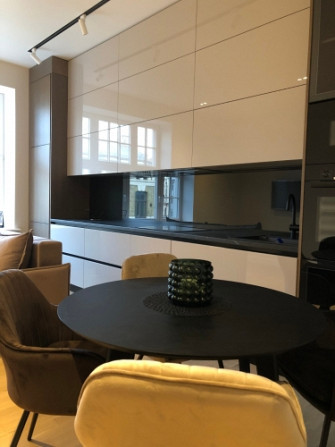 A beautiful and cozy one-bedroom apartment for rent in the very heart of the city  an exceptional lo Рига - изображение 1