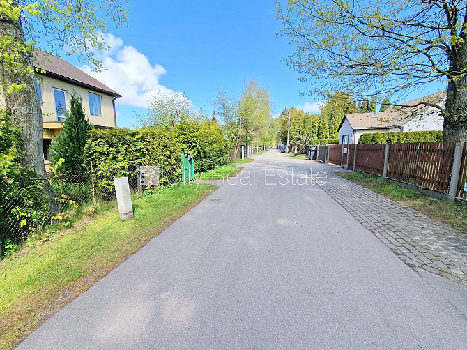 Pagalma ēka, labiekārtota apzaļumota teritorija, iežogota teritorija ar metāla sētu, Rīga - foto 13