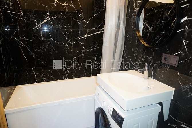 Pagalma ēka, labiekārtota apzaļumota teritorija, iežogota teritorija ar metāla sētu, Rīga - foto 20