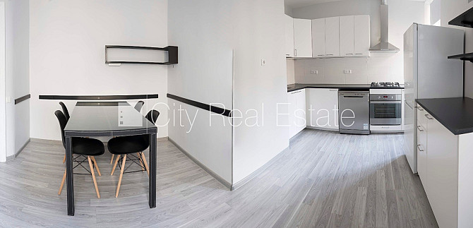 Фасадный дом, окна выходят в обе стороны дома, количество спален 3 шт., Рига - изображение 16