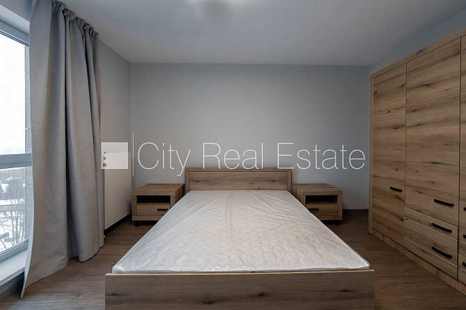 Jaunceltne, labiekārtots apzaļumots pagalms, vieta automašīnai, viena istaba izolēta, studio Rīga - foto 17