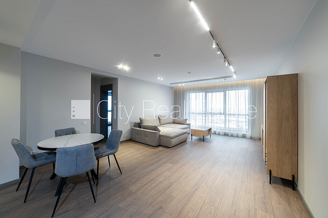 Jaunceltne, labiekārtots apzaļumots pagalms, vieta automašīnai, viena istaba izolēta, studio Rīga - foto 7