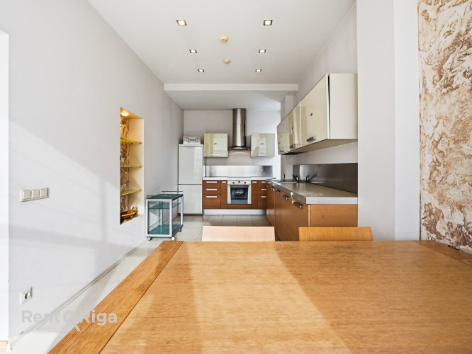 Cozy, warm, and bright 2-room apartment for rent in Šampēteris.  The apartment is located on the 2nd Рига - изображение 1