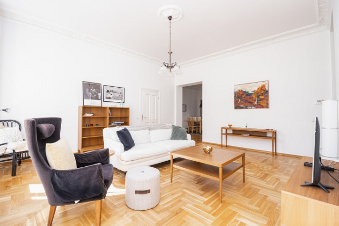 Предлагается в аренду 5-х комнатная квартира в тихом центре Риги. Квартира может Рига - изображение 3