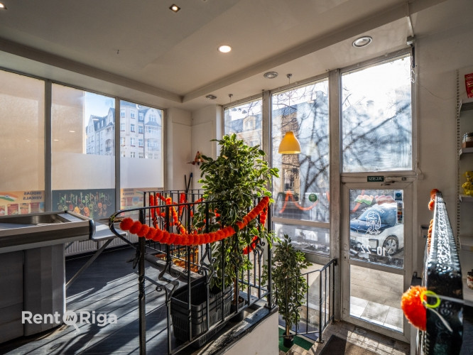 Pārdod pilnībā iznomātu namīpašumu Rīgas centrā, Stabu ielā 35  Tiek piedāvāts Rīga - foto 7